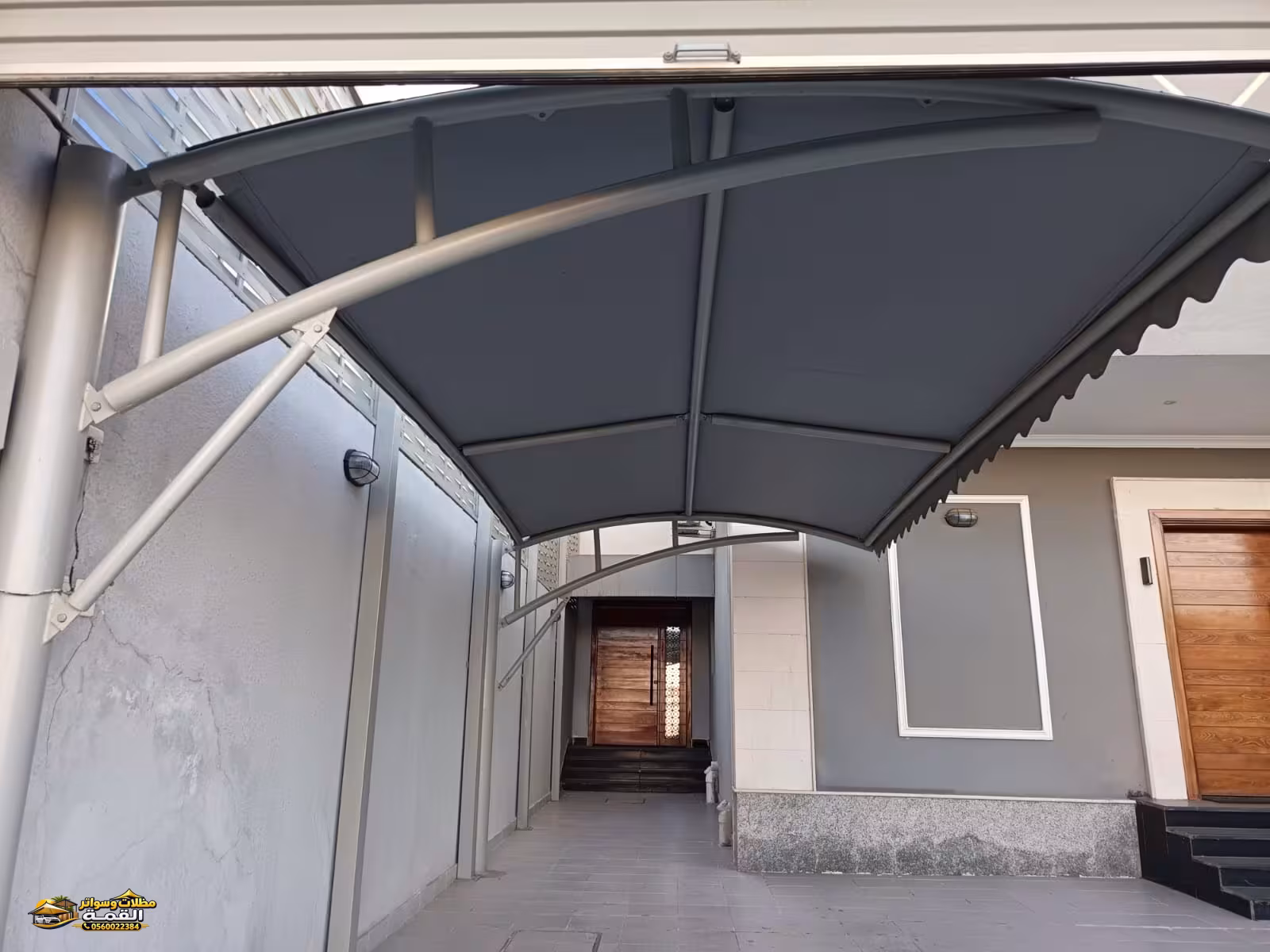 صورة من المعرض